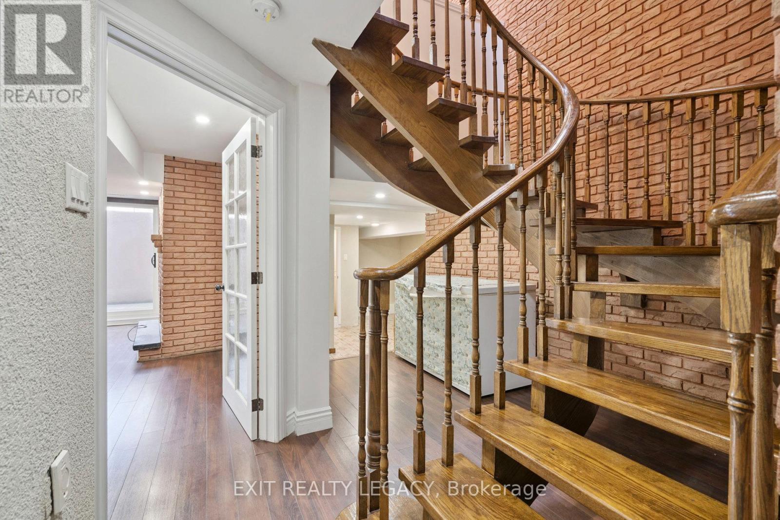 6 Muir Avenue, Toronto, ON - Indoor Photo Showing Other Room