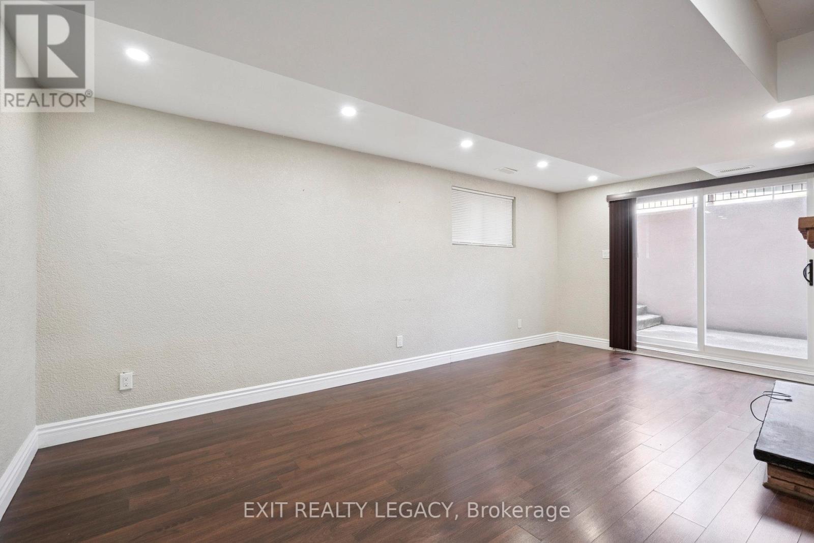 6 Muir Avenue, Toronto, ON - Indoor