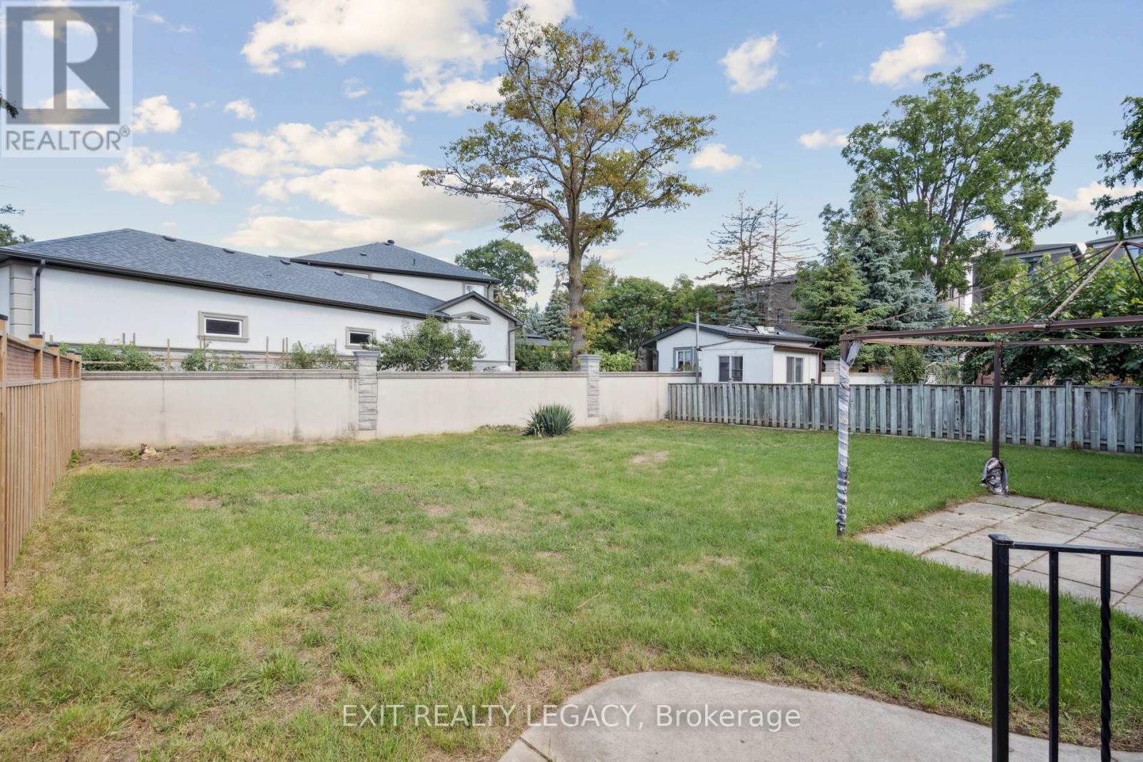 6 Muir Avenue, Toronto, ON - Outdoor With Backyard