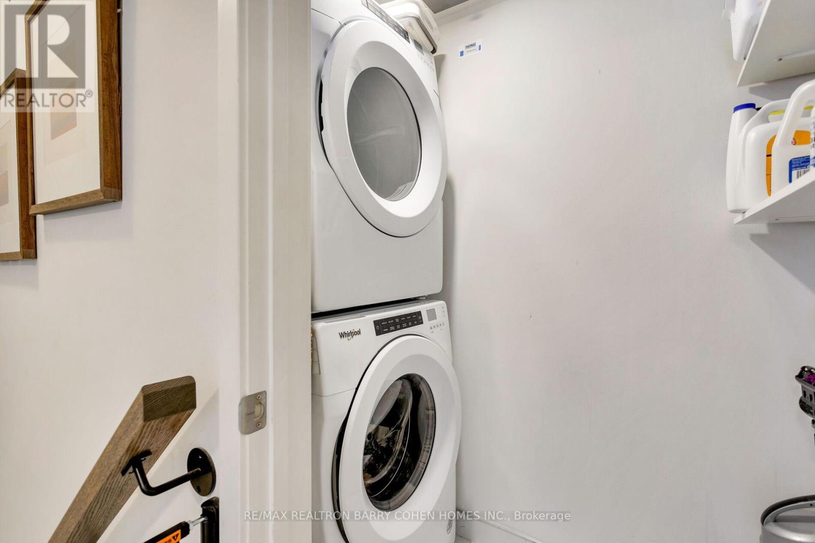 98 - 20 William Jackson Way, Toronto, ON - Indoor Photo Showing Laundry Room