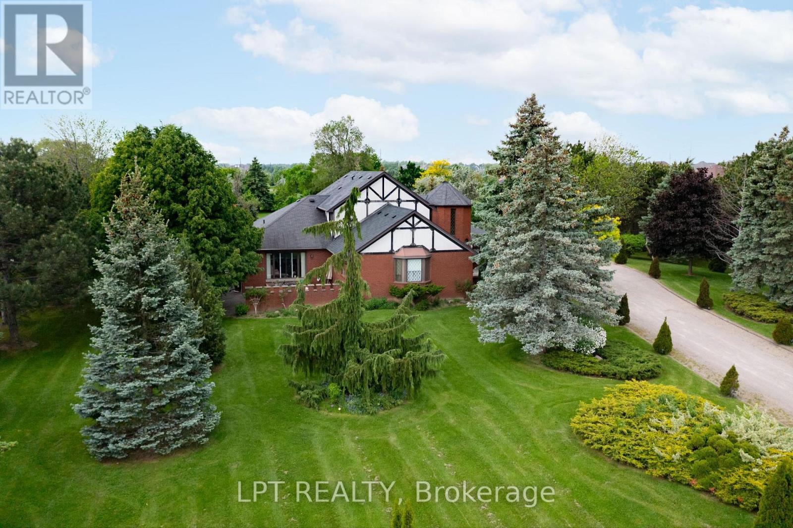 6 Fenton Way, Brampton, ON - Outdoor