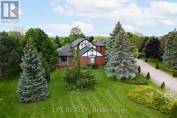 6 FENTON WAY Brampton, ON L6P 0P5
