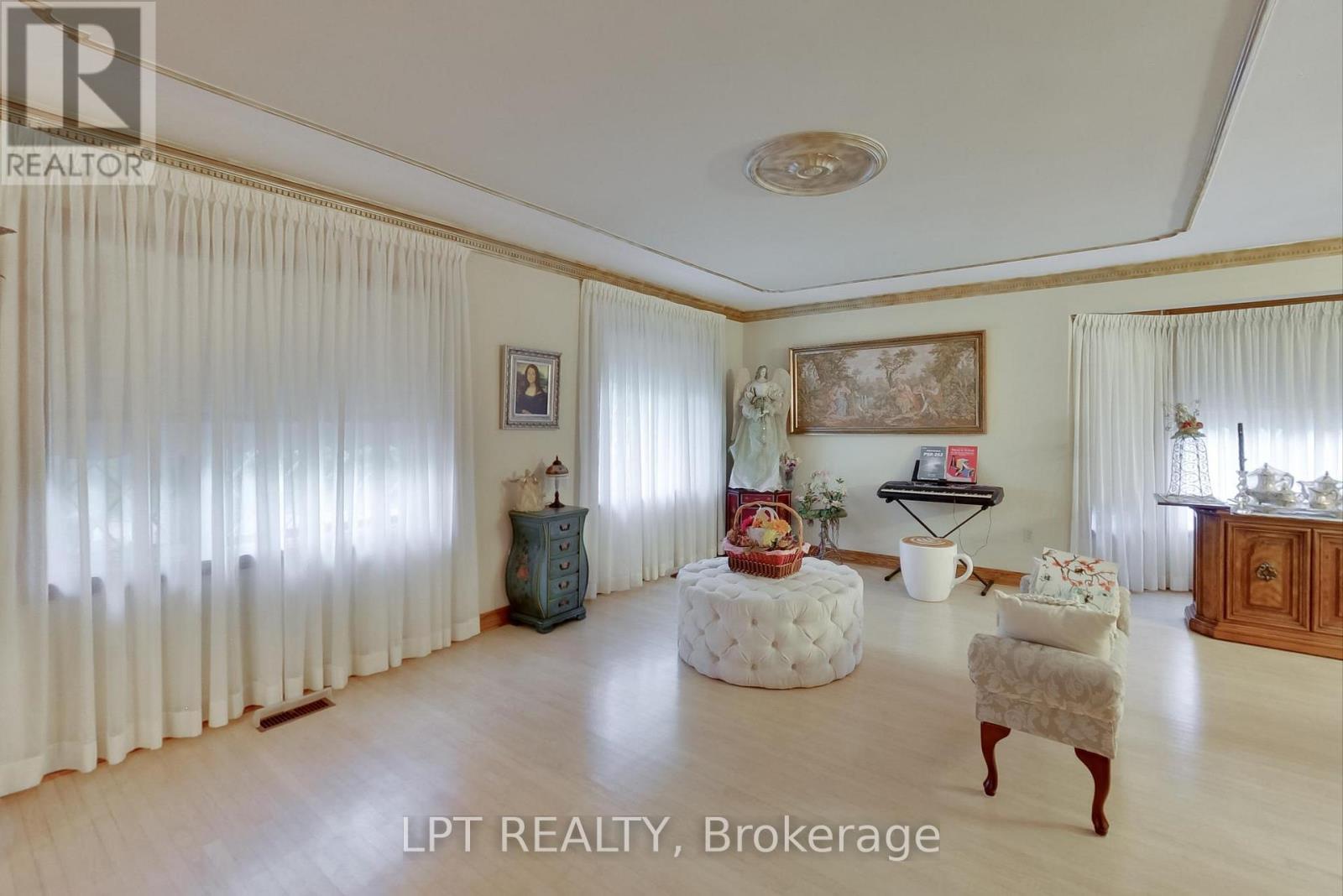 6 Fenton Way, Brampton, ON - Indoor