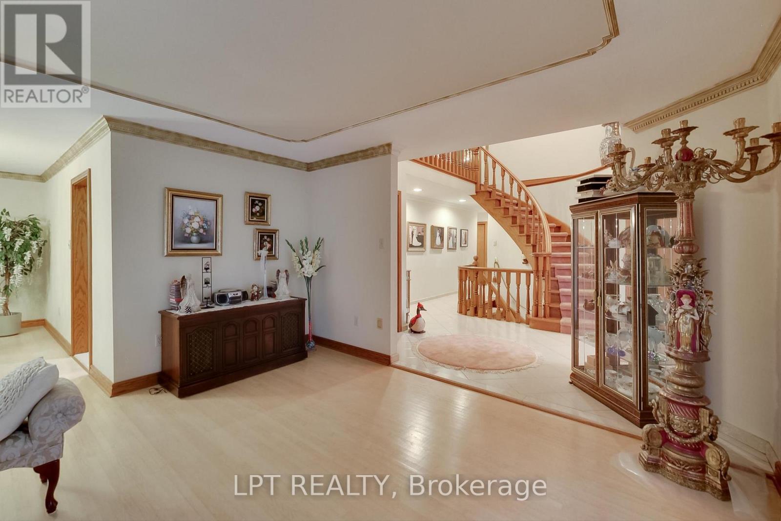 6 Fenton Way, Brampton, ON - Indoor