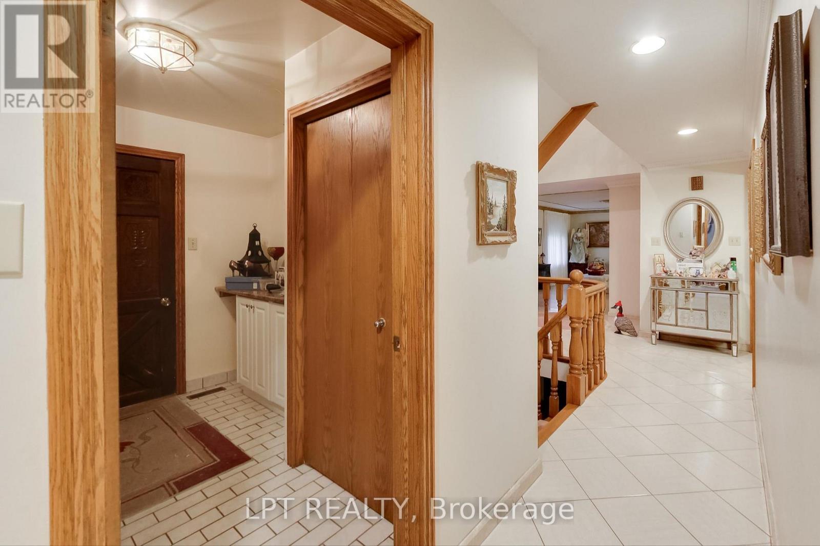 6 Fenton Way, Brampton, ON - Indoor Photo Showing Other Room