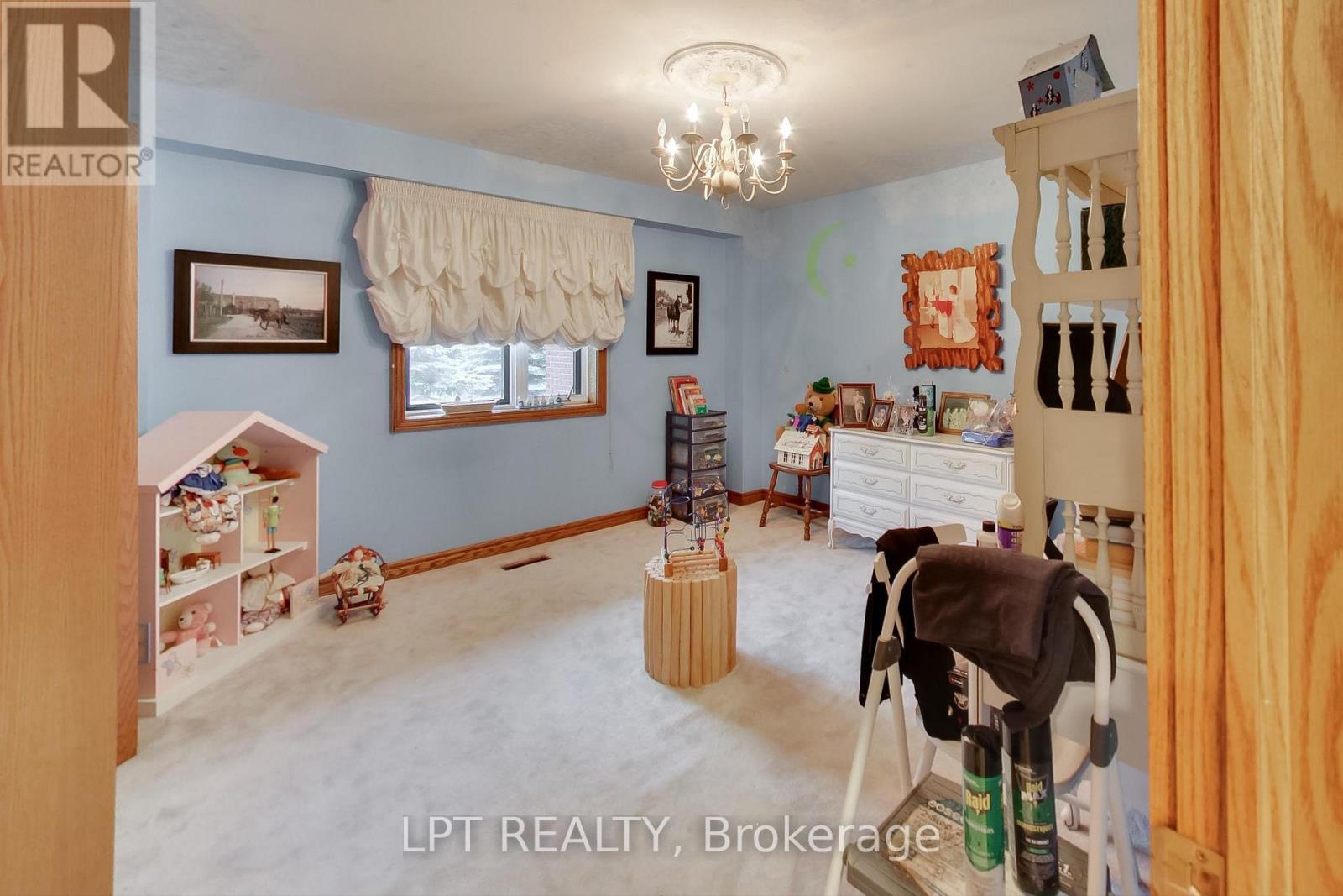 6 Fenton Way, Brampton, ON - Indoor Photo Showing Other Room