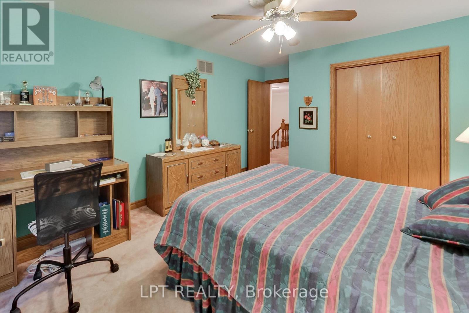 6 Fenton Way, Brampton, ON - Indoor Photo Showing Bedroom