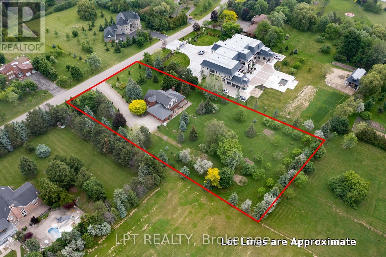 6 Fenton Way, Brampton, ON -