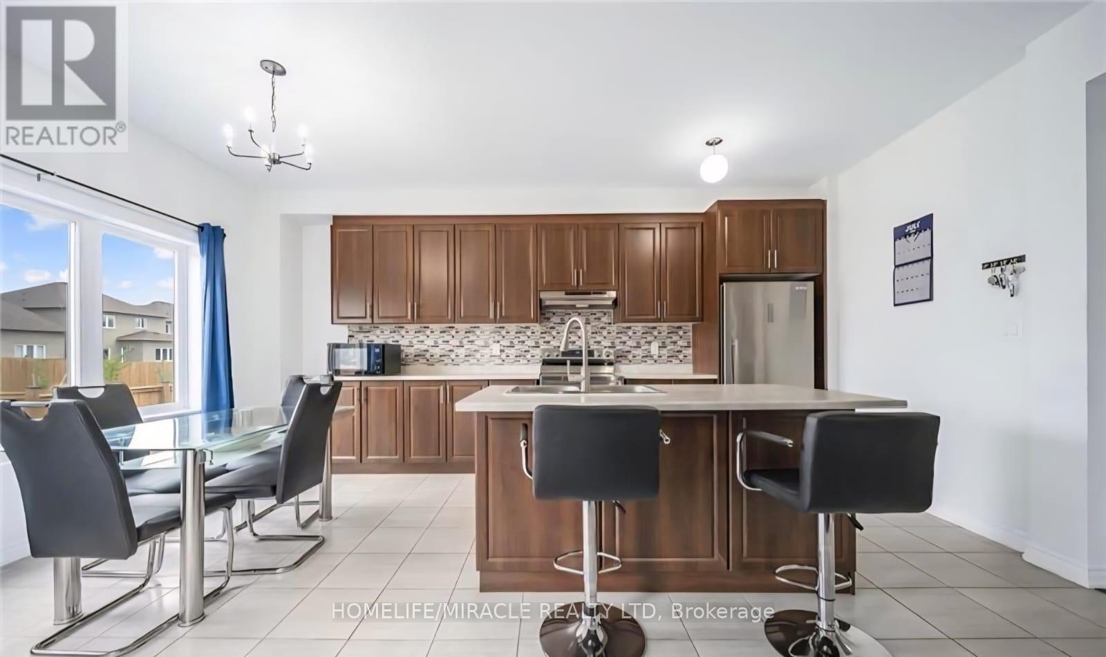 44 Cottonwood Crescent, Welland, ON - Indoor