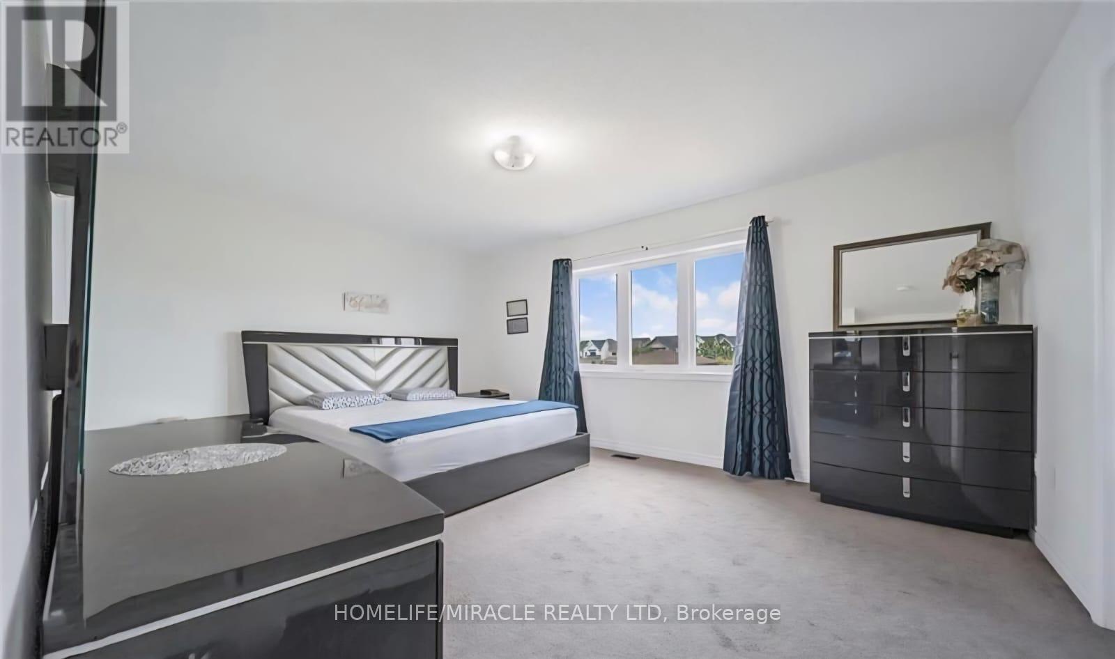 44 Cottonwood Crescent, Welland, ON - Indoor Photo Showing Bedroom