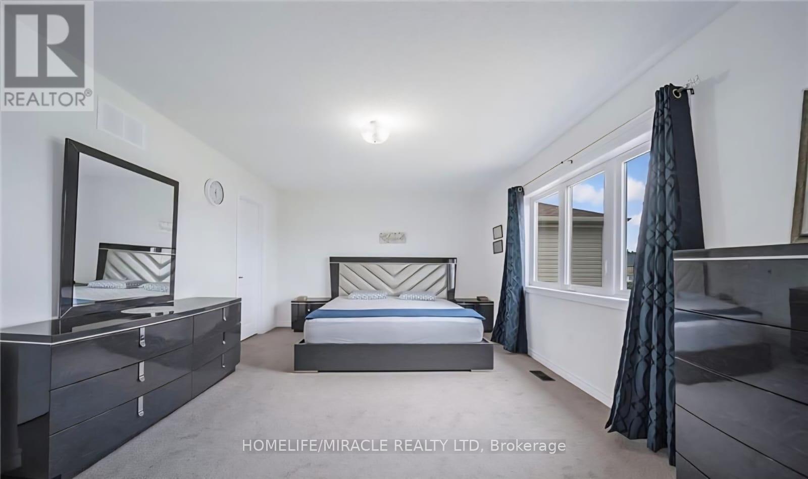 44 Cottonwood Crescent, Welland, ON - Indoor Photo Showing Bedroom