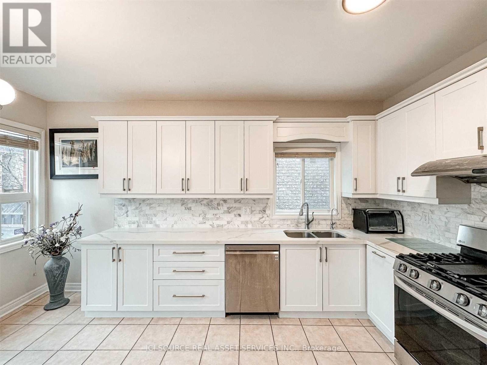 53 Westchester Crescent, Markham, ON - Indoor Photo Showing Kitchen With Double Sink