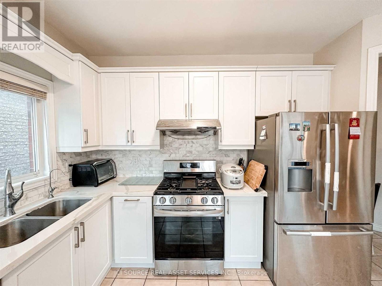 53 Westchester Crescent, Markham, ON - Indoor Photo Showing Kitchen With Double Sink