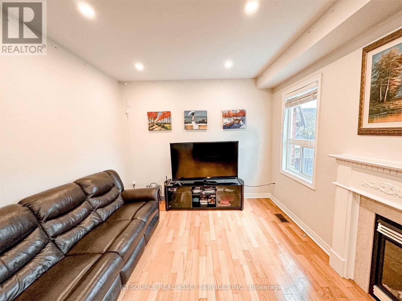 53 Westchester Crescent, Markham, ON - Indoor With Fireplace