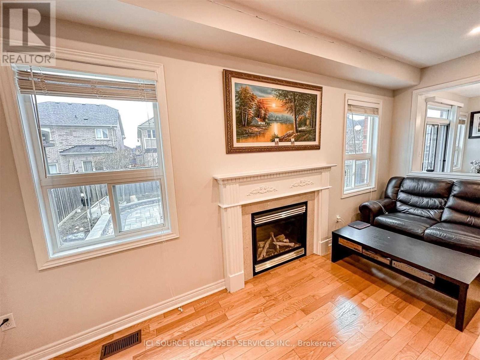 53 Westchester Crescent, Markham, ON - Indoor Photo Showing Living Room With Fireplace