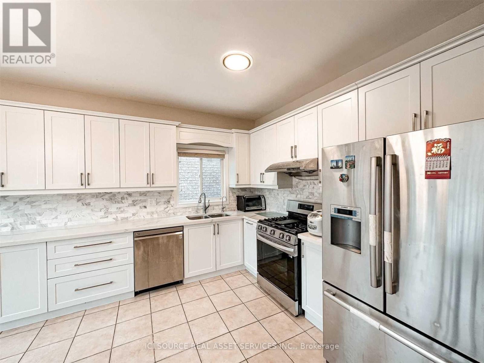 53 Westchester Crescent, Markham, ON - Indoor Photo Showing Kitchen With Double Sink
