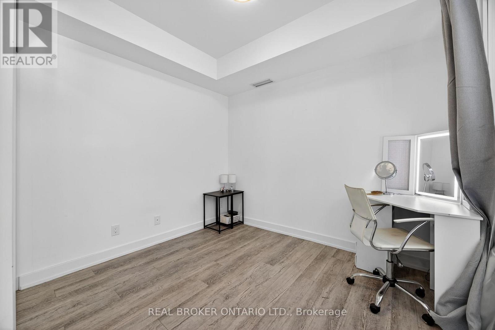 D233 - 333 Sea Ray Avenue, Innisfil, ON - Indoor Photo Showing Office