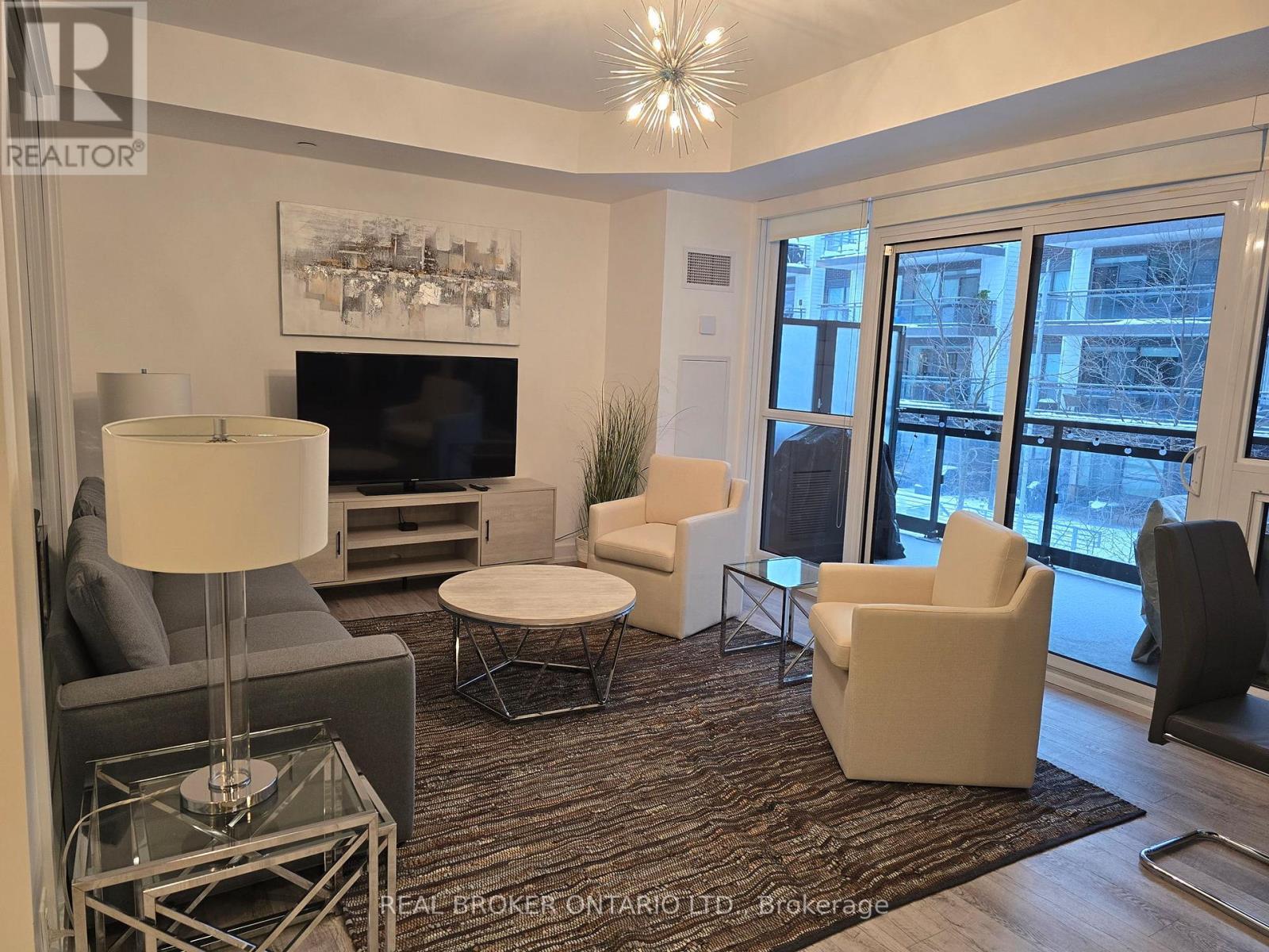 D233 - 333 Sea Ray Avenue, Innisfil, ON - Indoor Photo Showing Living Room