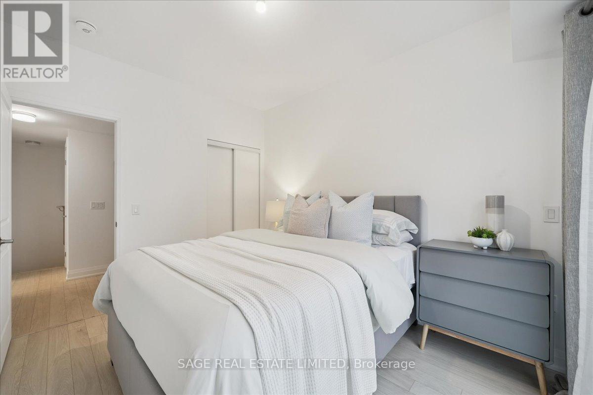 203 - 56 Coles Avenue, Vaughan, ON - Indoor Photo Showing Bedroom