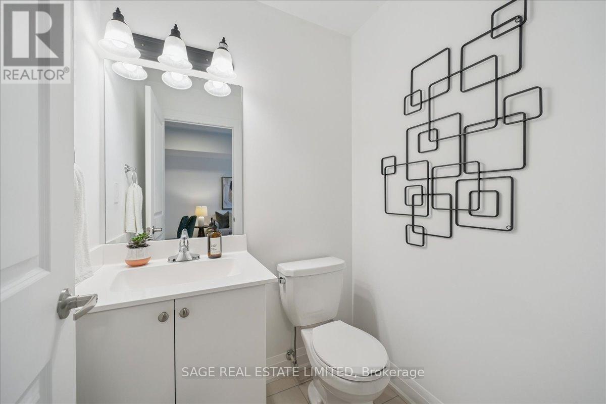 203 - 56 Coles Avenue, Vaughan, ON - Indoor Photo Showing Bathroom