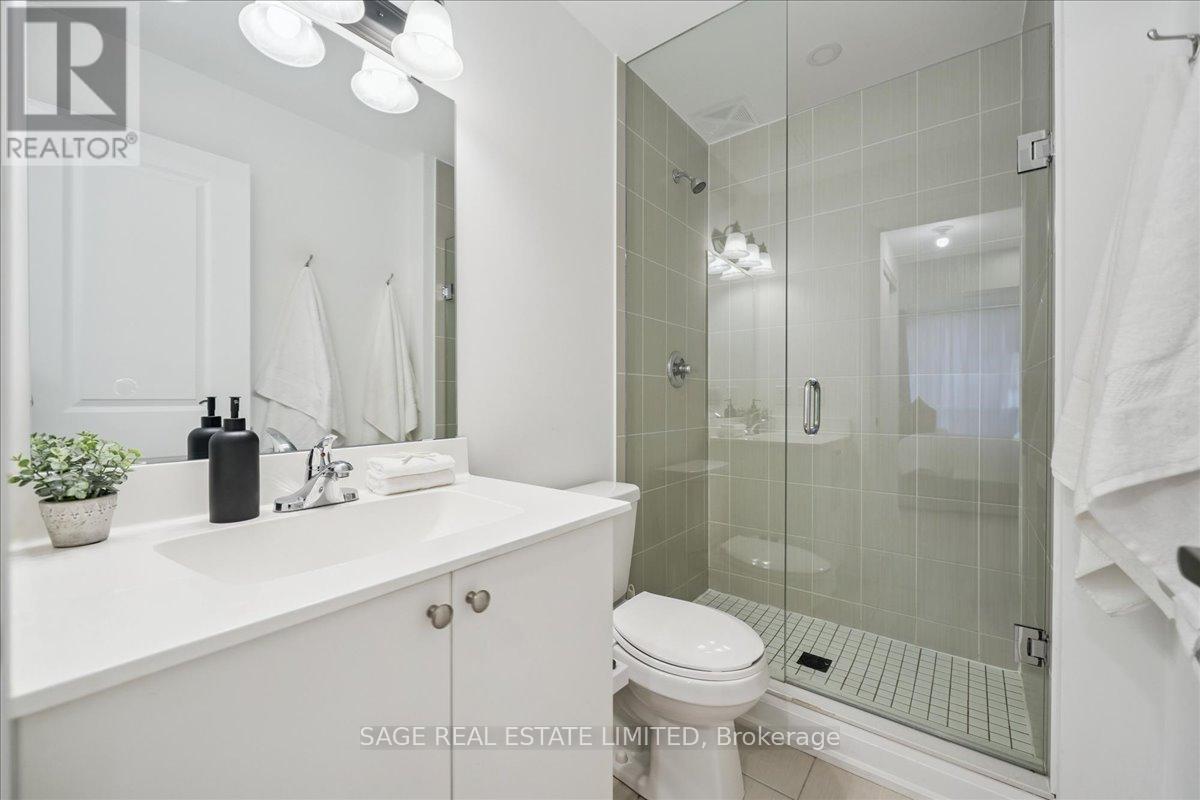 203 - 56 Coles Avenue, Vaughan, ON - Indoor Photo Showing Bathroom