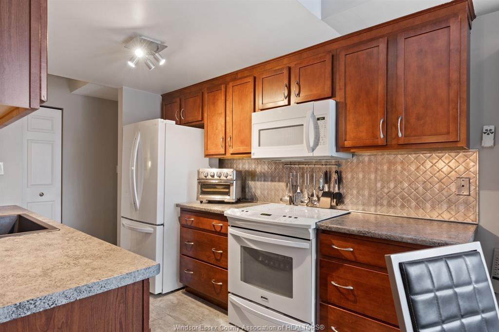 108-8335 Wyandotte Street East, Windsor, ON