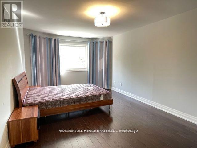 2 Edinburgh Drive, Richmond Hill, ON - Indoor Photo Showing Bedroom