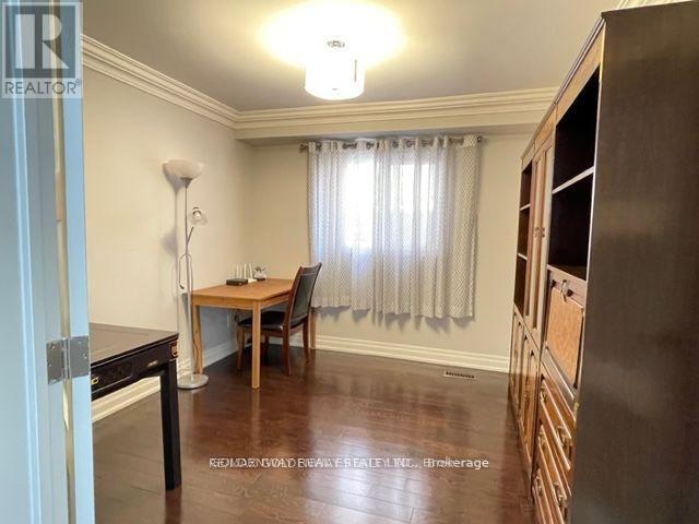 2 Edinburgh Drive, Richmond Hill, ON - Indoor