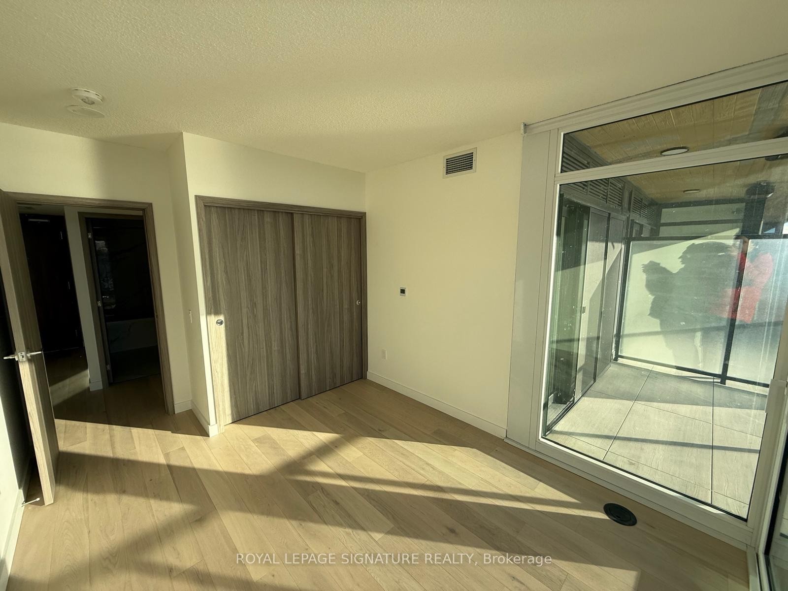 3 Concord Cityplace Way, Toronto, ON - Indoor Photo Showing Other Room