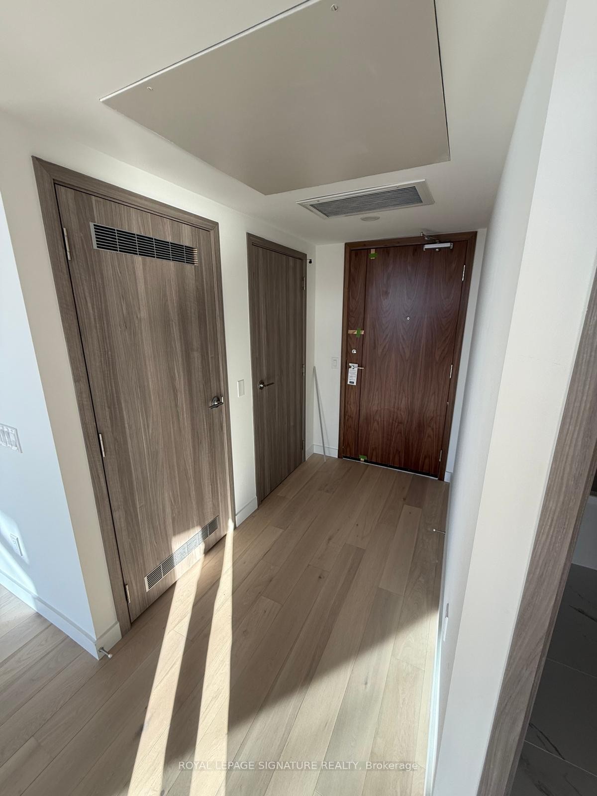 3 Concord Cityplace Way, Toronto, ON - Indoor Photo Showing Other Room