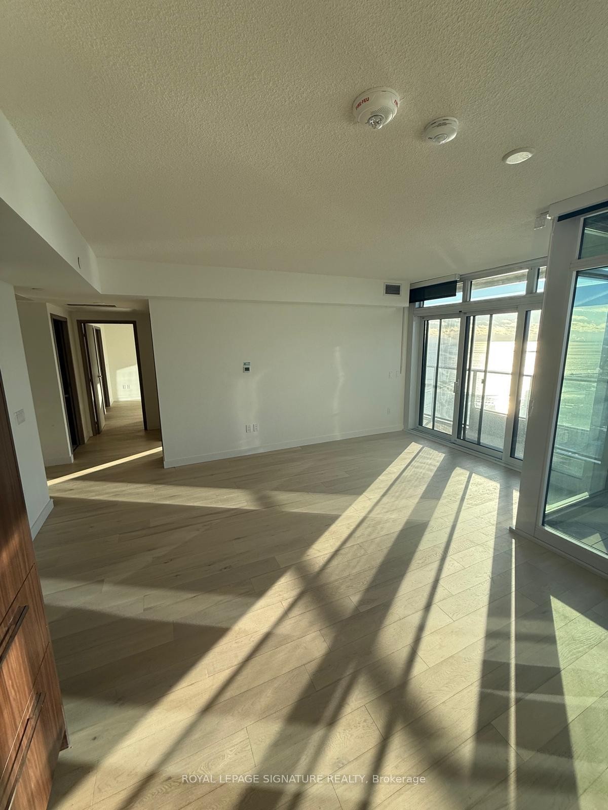 3 Concord Cityplace Way, Toronto, ON - Indoor Photo Showing Other Room