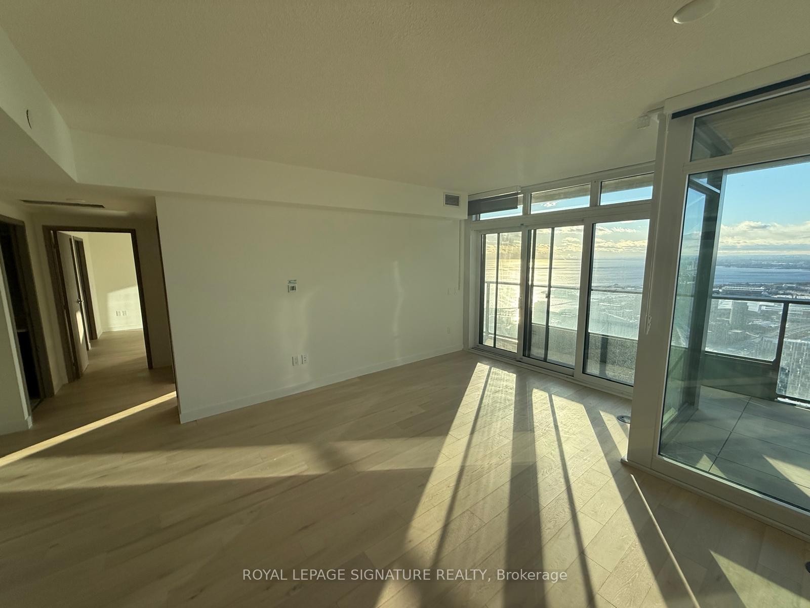 3 Concord Cityplace Way, Toronto, ON - Photo Showing Other Room