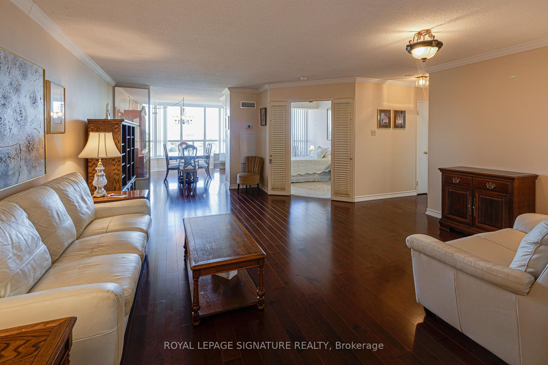 1419-1880 Valley Farm Road, Pickering, ON - Indoor Photo Showing Living Room