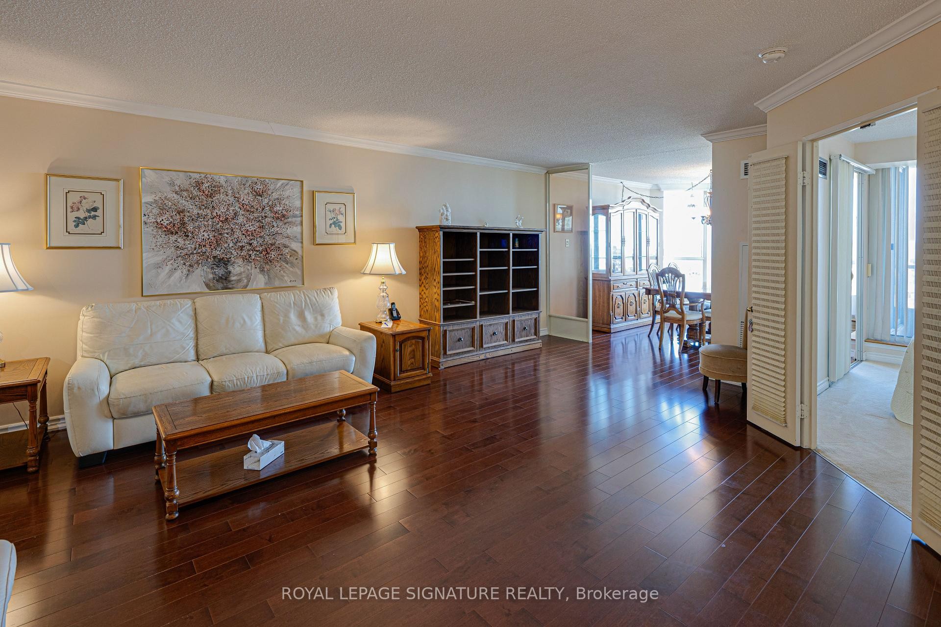 1419-1880 Valley Farm Road, Pickering, ON - Indoor Photo Showing Living Room