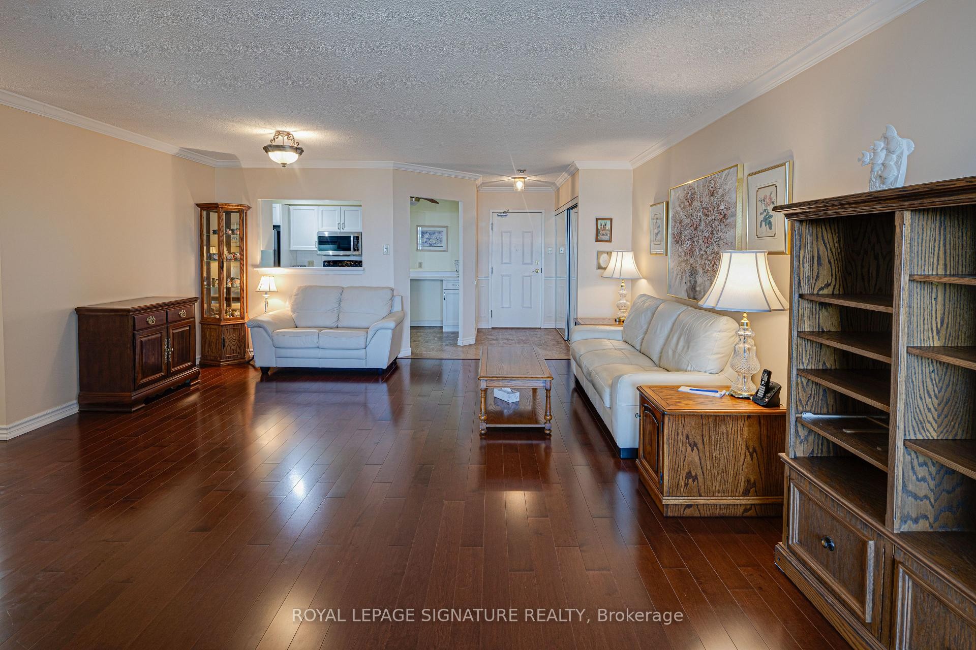 1419-1880 Valley Farm Road, Pickering, ON - Indoor Photo Showing Living Room