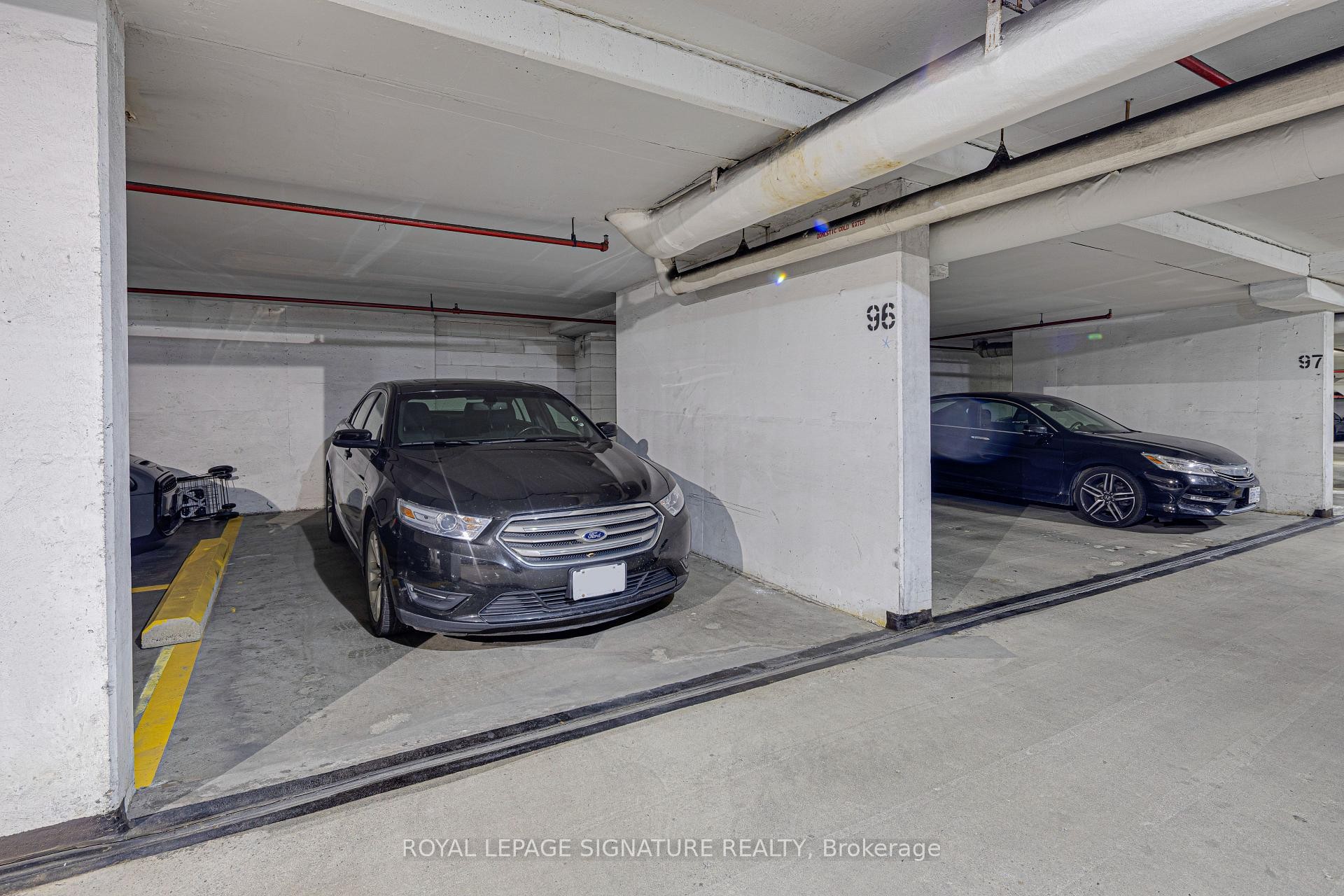 1419-1880 Valley Farm Road, Pickering, ON - Indoor Photo Showing Garage