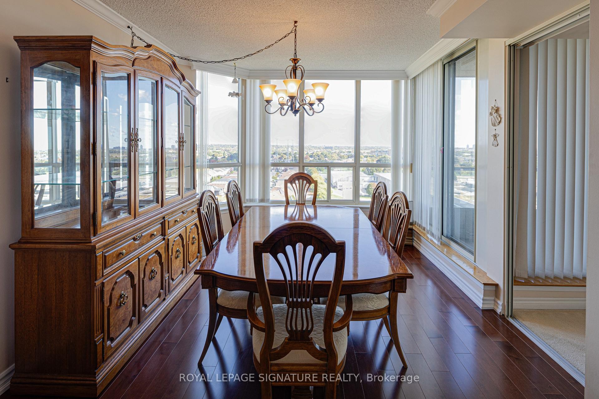 1419-1880 Valley Farm Road, Pickering, ON - Indoor Photo Showing Dining Room