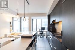 904 - 5 ST. JOSEPH STREET Toronto, ON M4Y 0B6