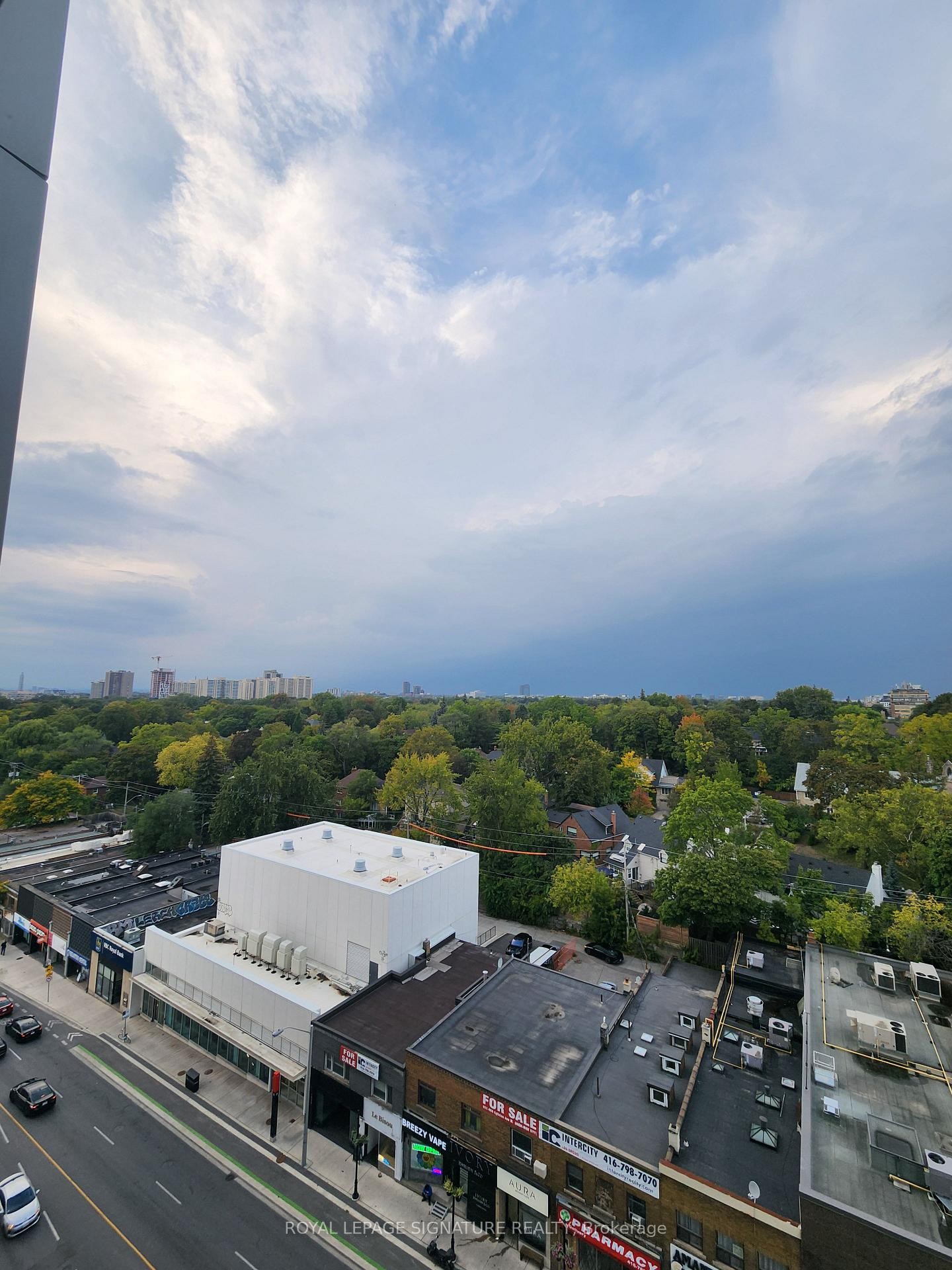 1112-2020 Bathurst Street N, Toronto, ON - Outdoor With View