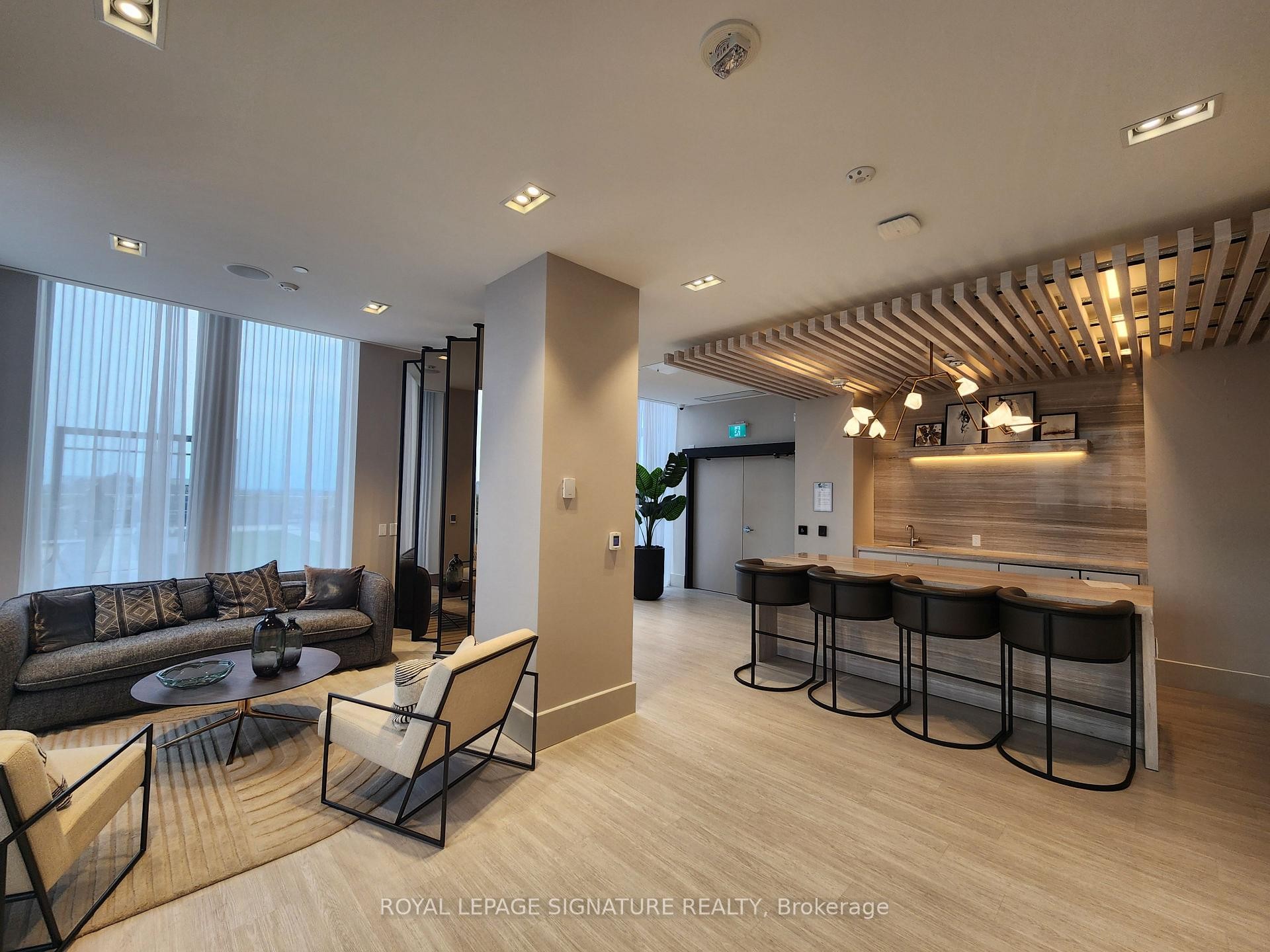 1112-2020 Bathurst Street N, Toronto, ON - Indoor