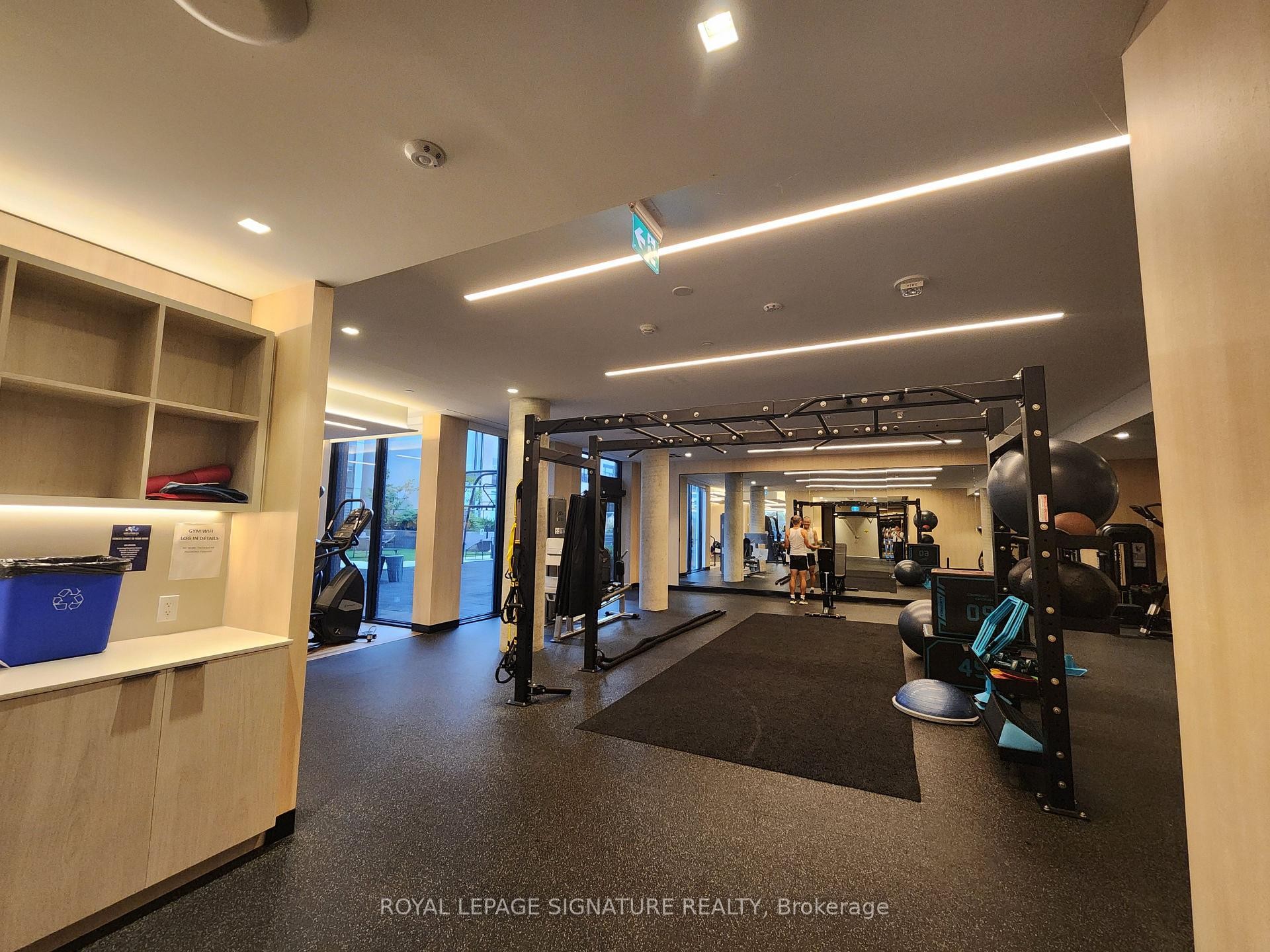 1112-2020 Bathurst Street N, Toronto, ON - Indoor