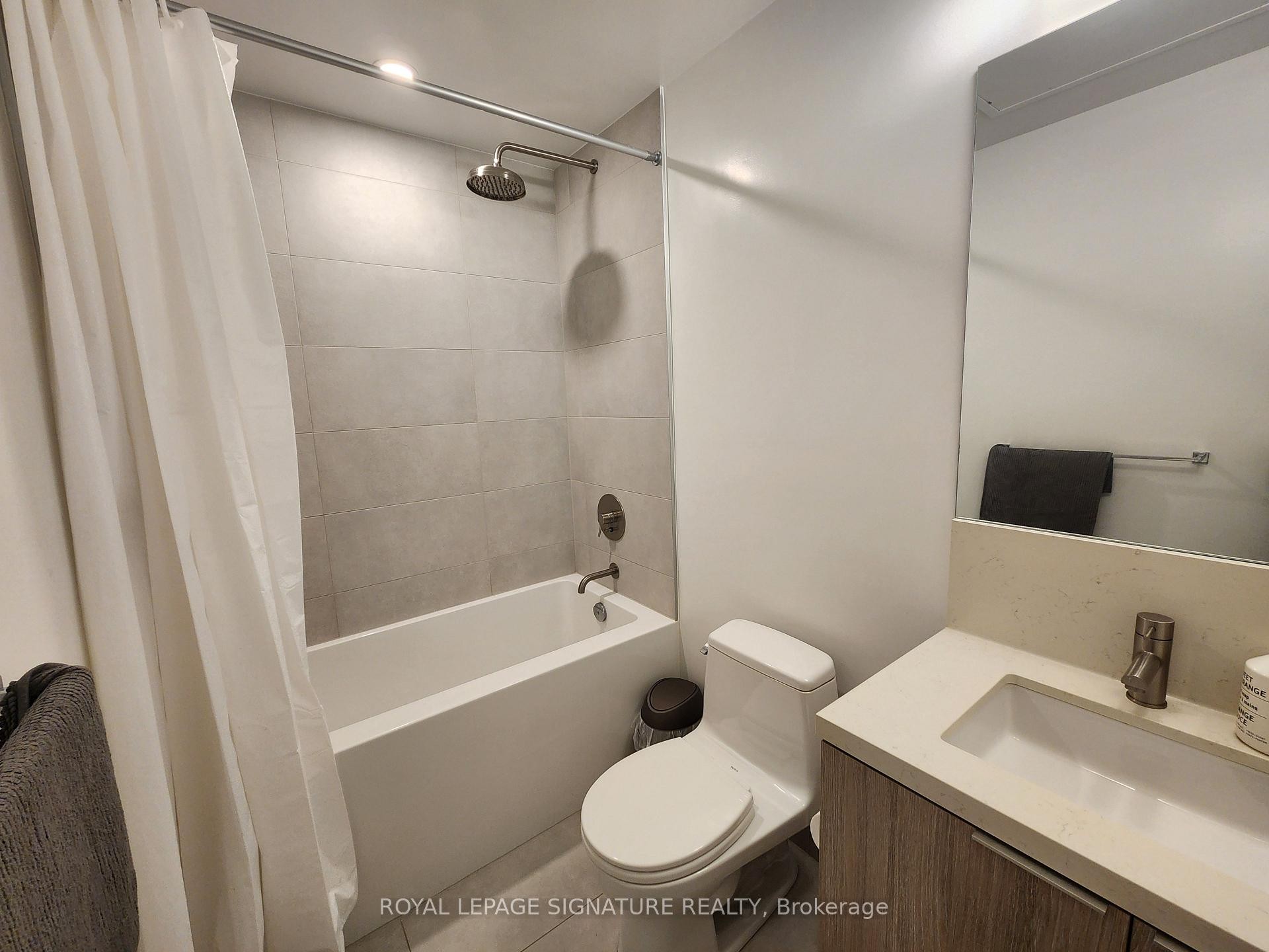 1112-2020 Bathurst Street N, Toronto, ON - Indoor Photo Showing Bathroom