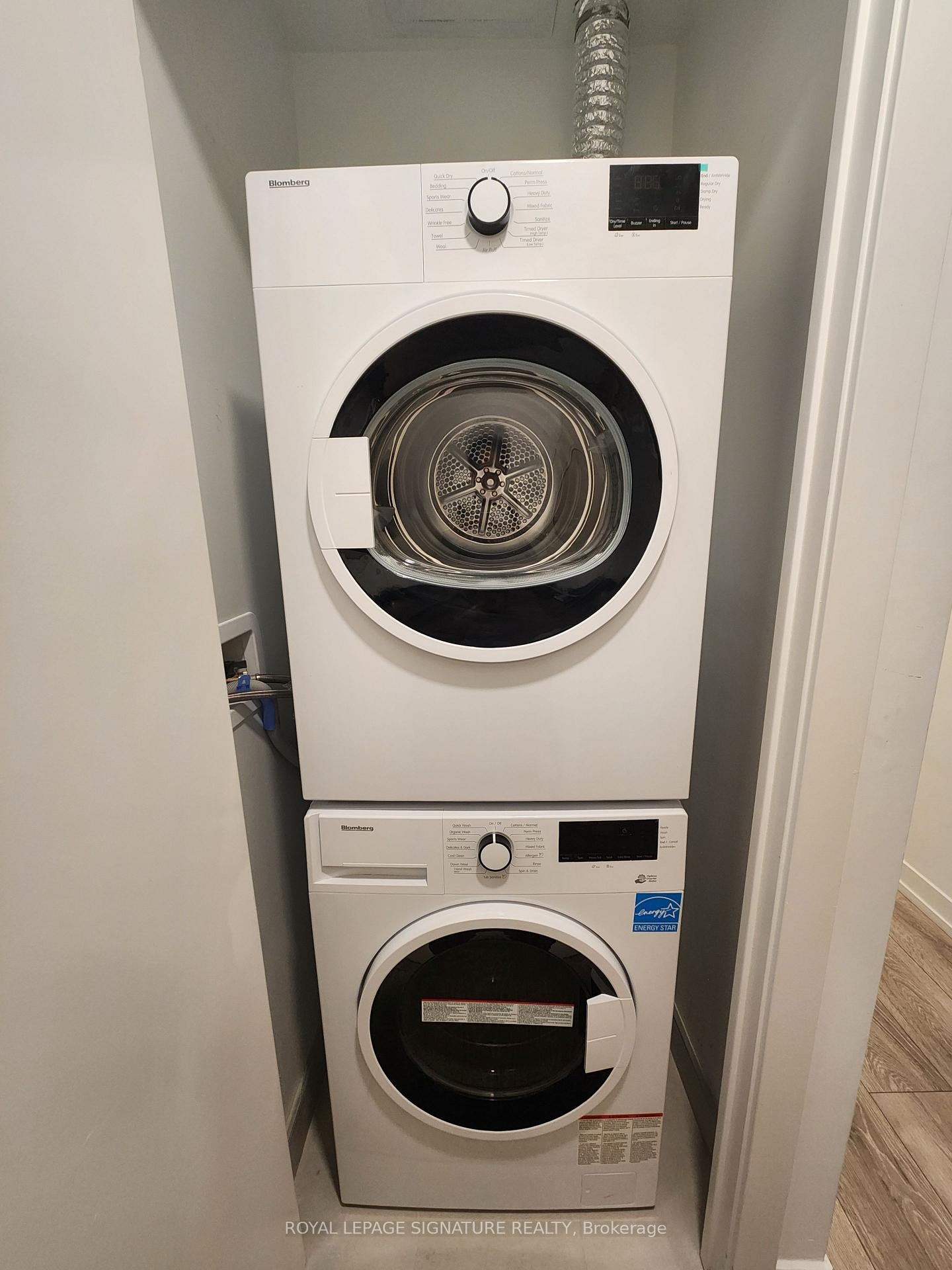 1112-2020 Bathurst Street N, Toronto, ON - Indoor Photo Showing Laundry Room