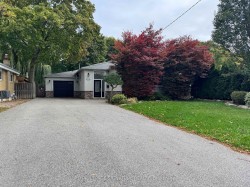 Main-36 Johnson Road Aurora, ON L4G 2A2