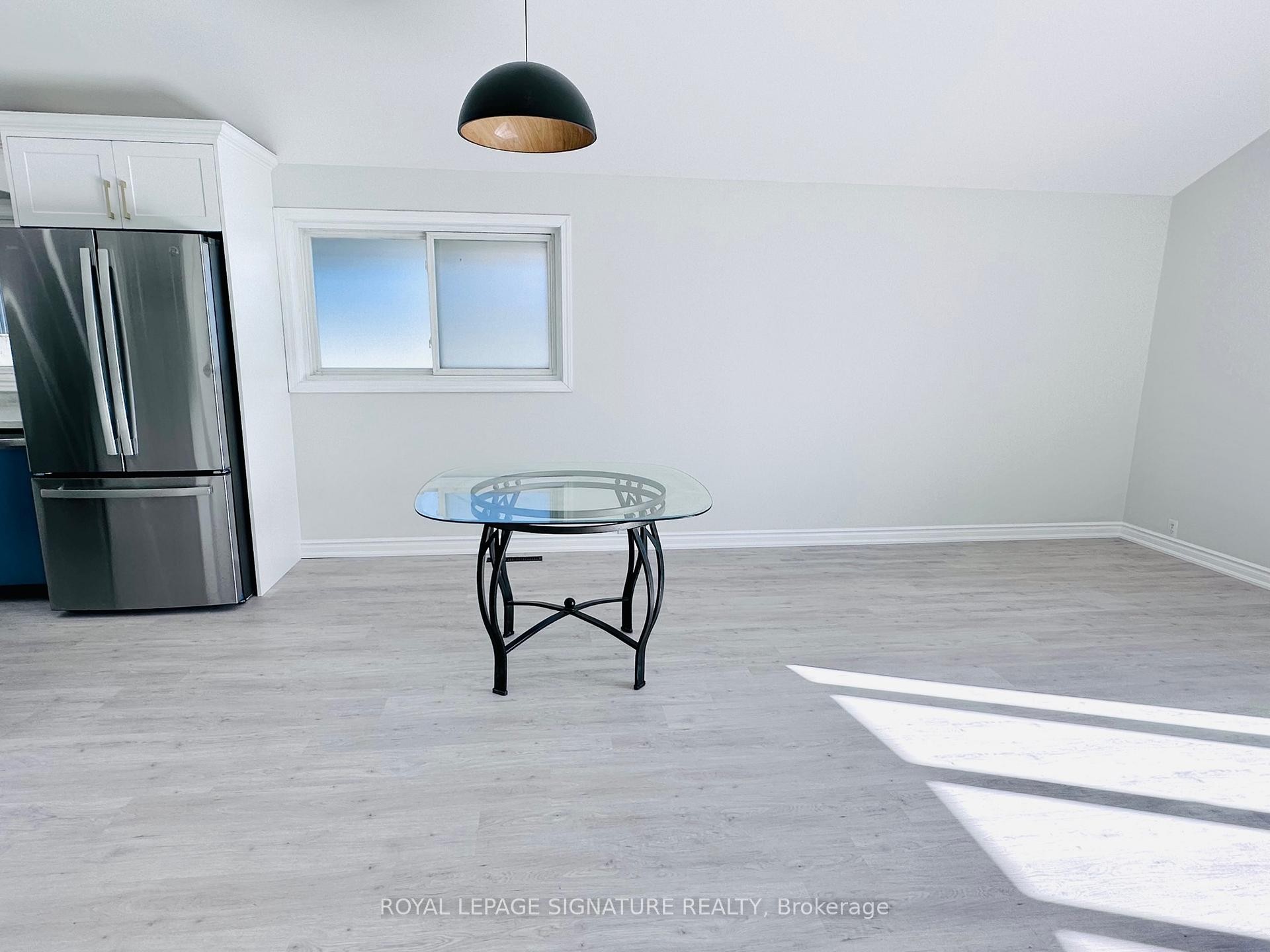 Main-55 Munson Crescent, Toronto, ON - Indoor