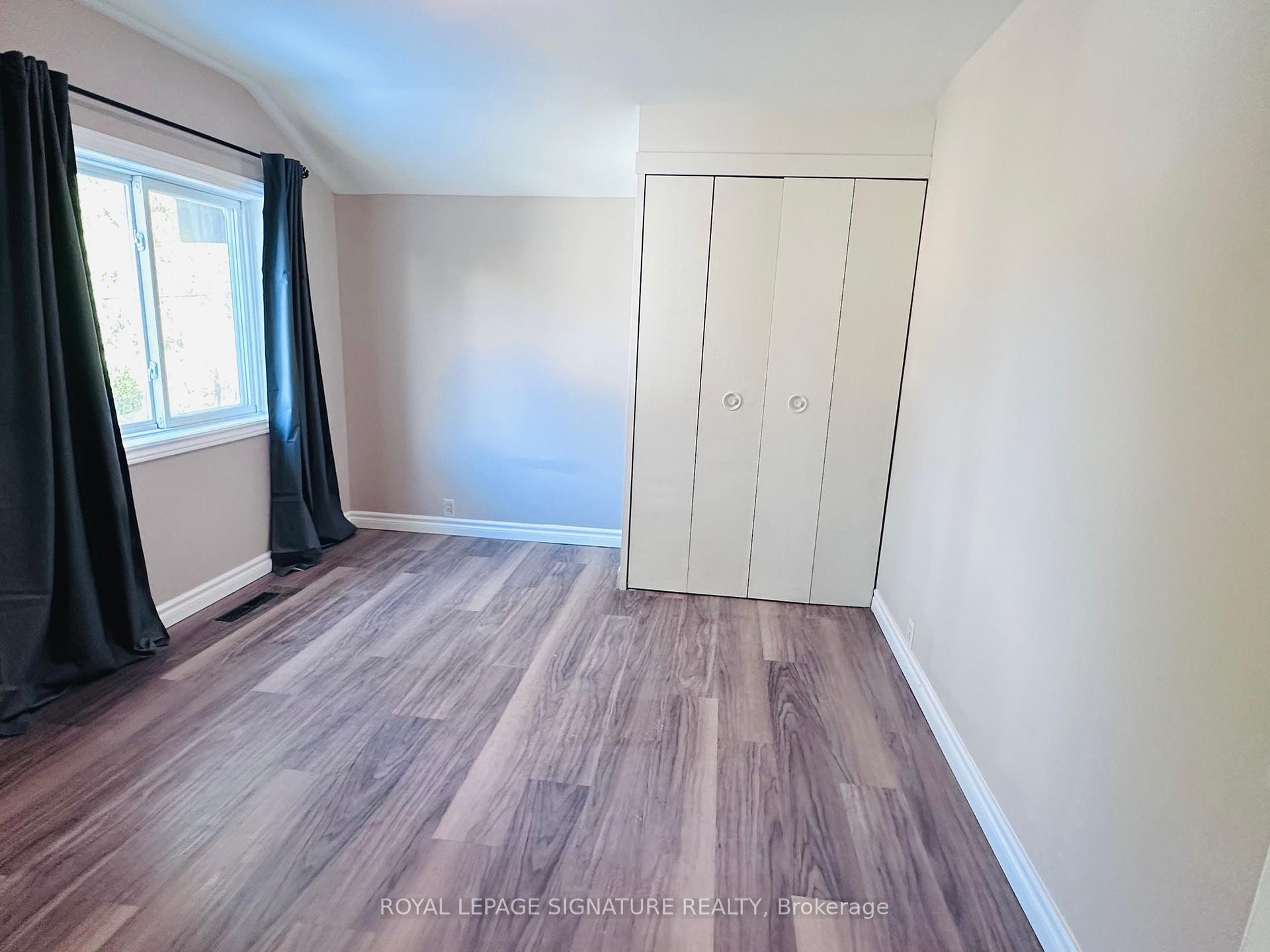 Main-55 Munson Crescent, Toronto, ON - Indoor Photo Showing Other Room