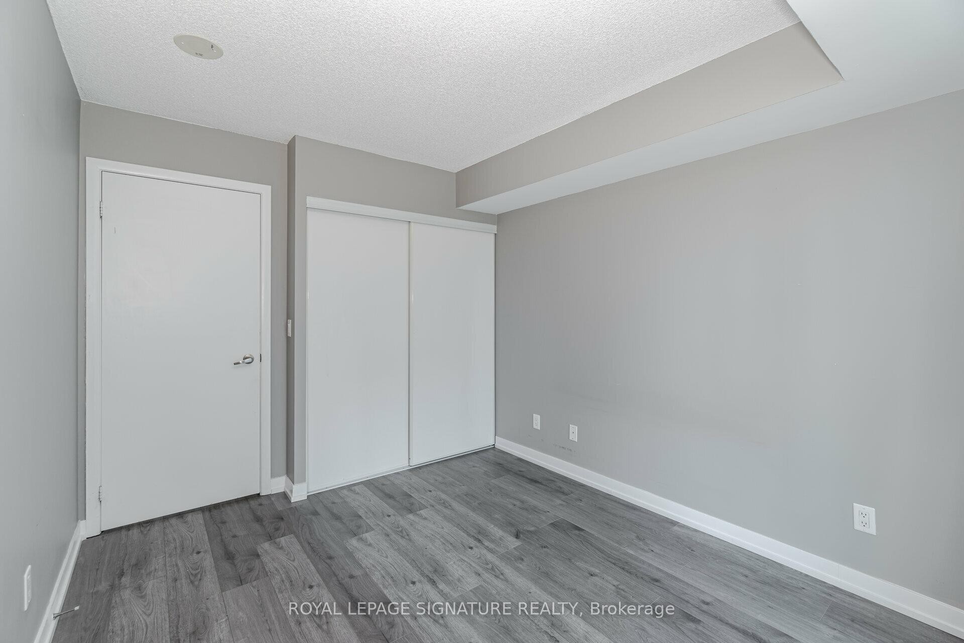 514-155 Legion Road N, Toronto, ON - Indoor Photo Showing Other Room