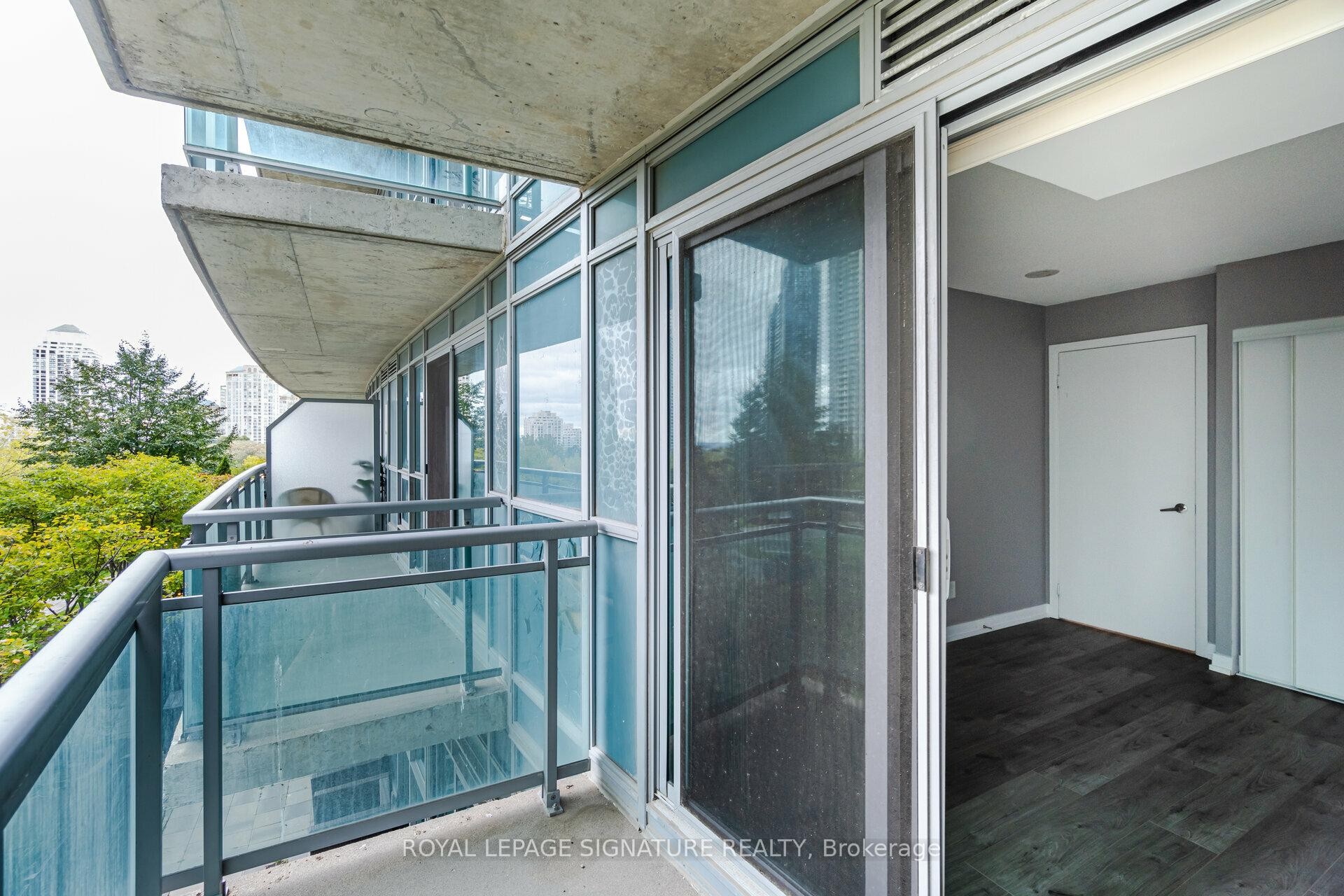 514-155 Legion Road N, Toronto, ON - Outdoor With Balcony With Exterior