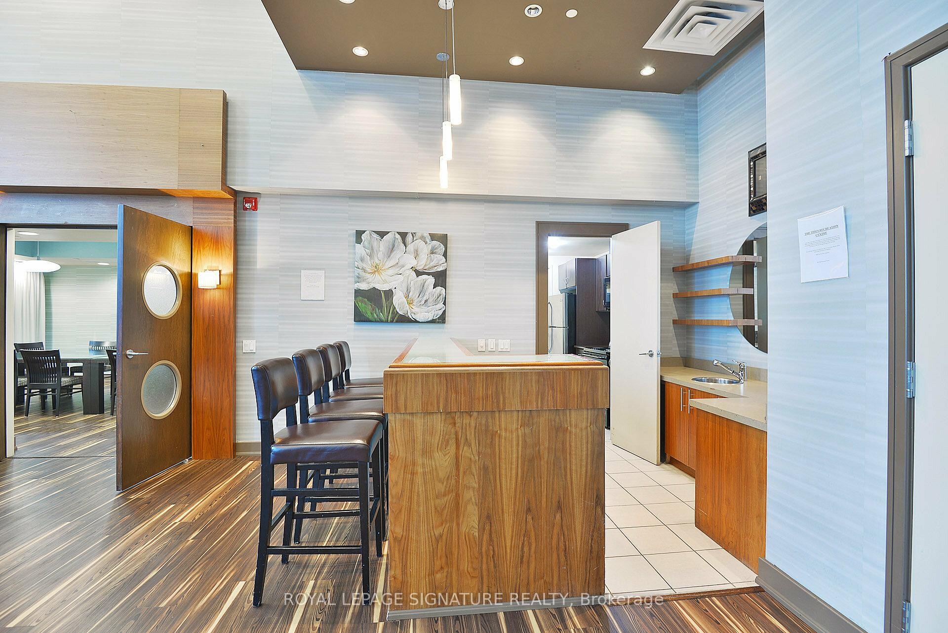 514-155 Legion Road N, Toronto, ON - Indoor Photo Showing Other Room