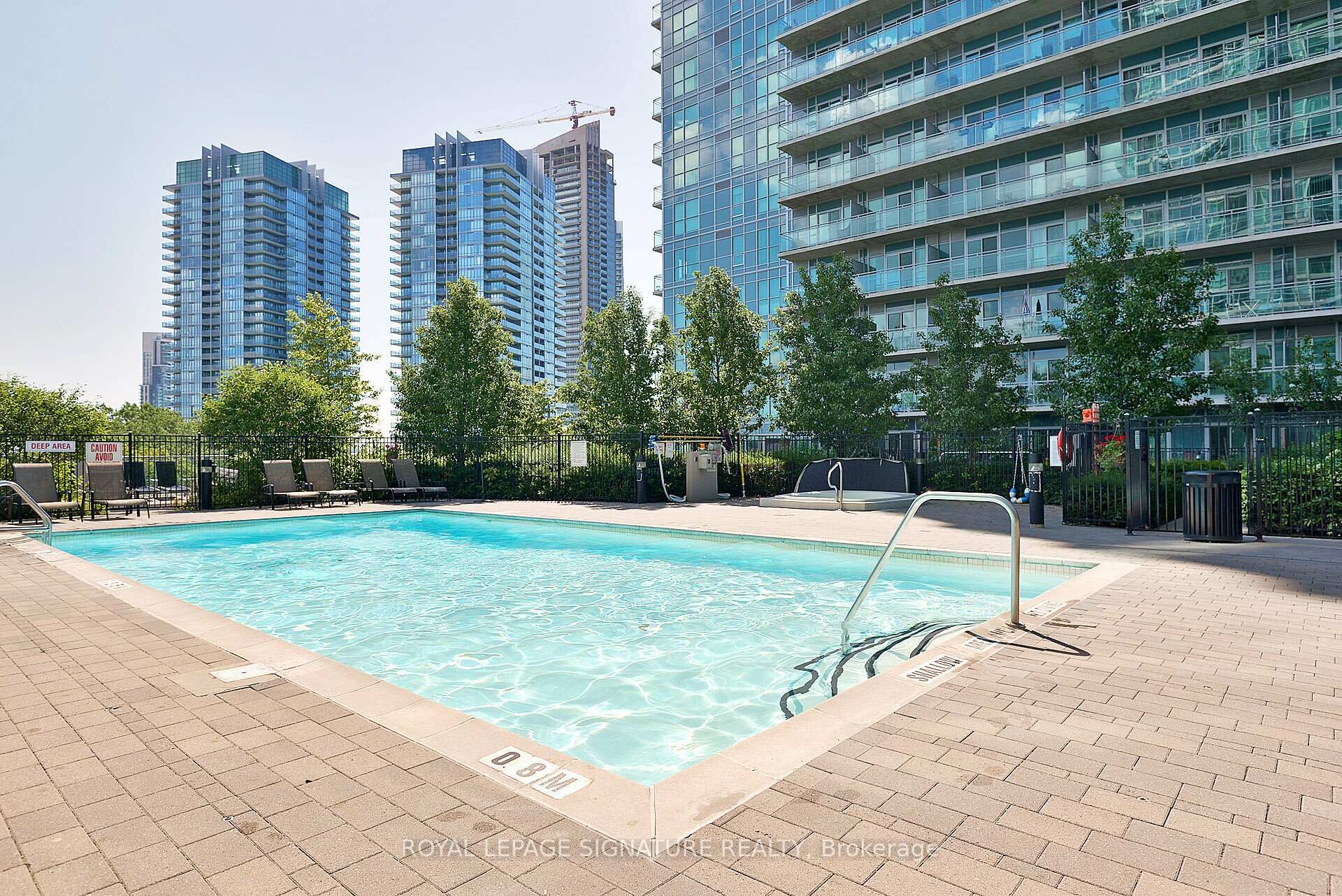 514-155 Legion Road N, Toronto, ON - Outdoor With In Ground Pool